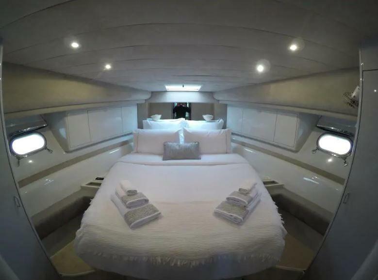 מלון ליסבון Beautiful And Magnific Yacht מראה חיצוני תמונה