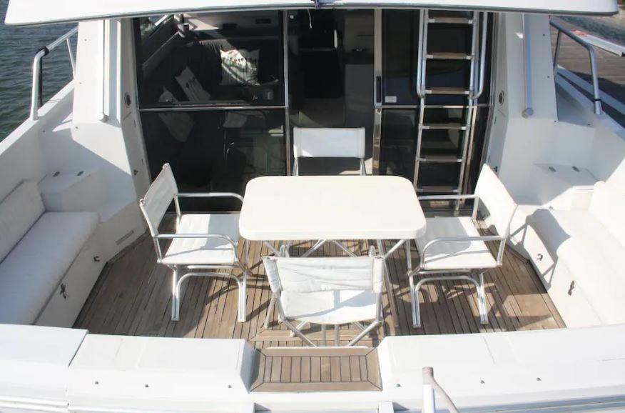 מלון ליסבון Beautiful And Magnific Yacht מראה חיצוני תמונה