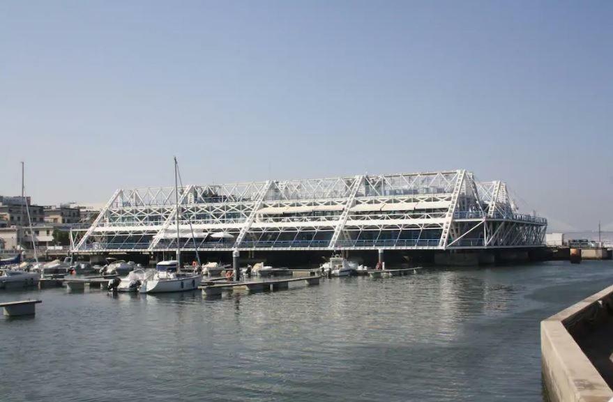 מלון ליסבון Beautiful And Magnific Yacht מראה חיצוני תמונה